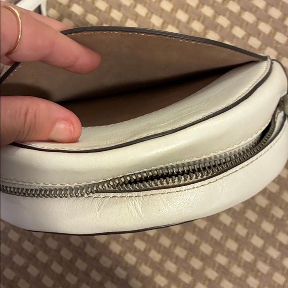 Banana Republic leather purse - Picture 4 of 7